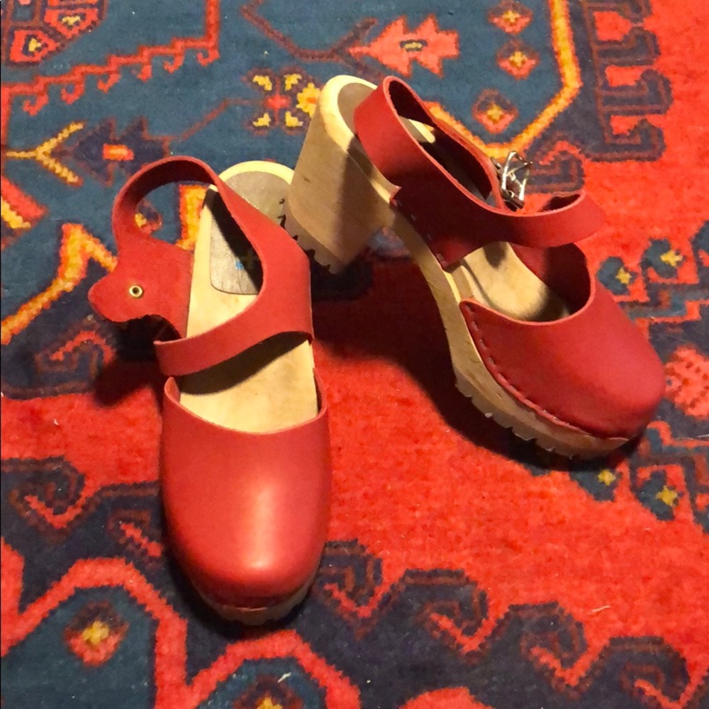 Mia Swedish clogs lug bottom